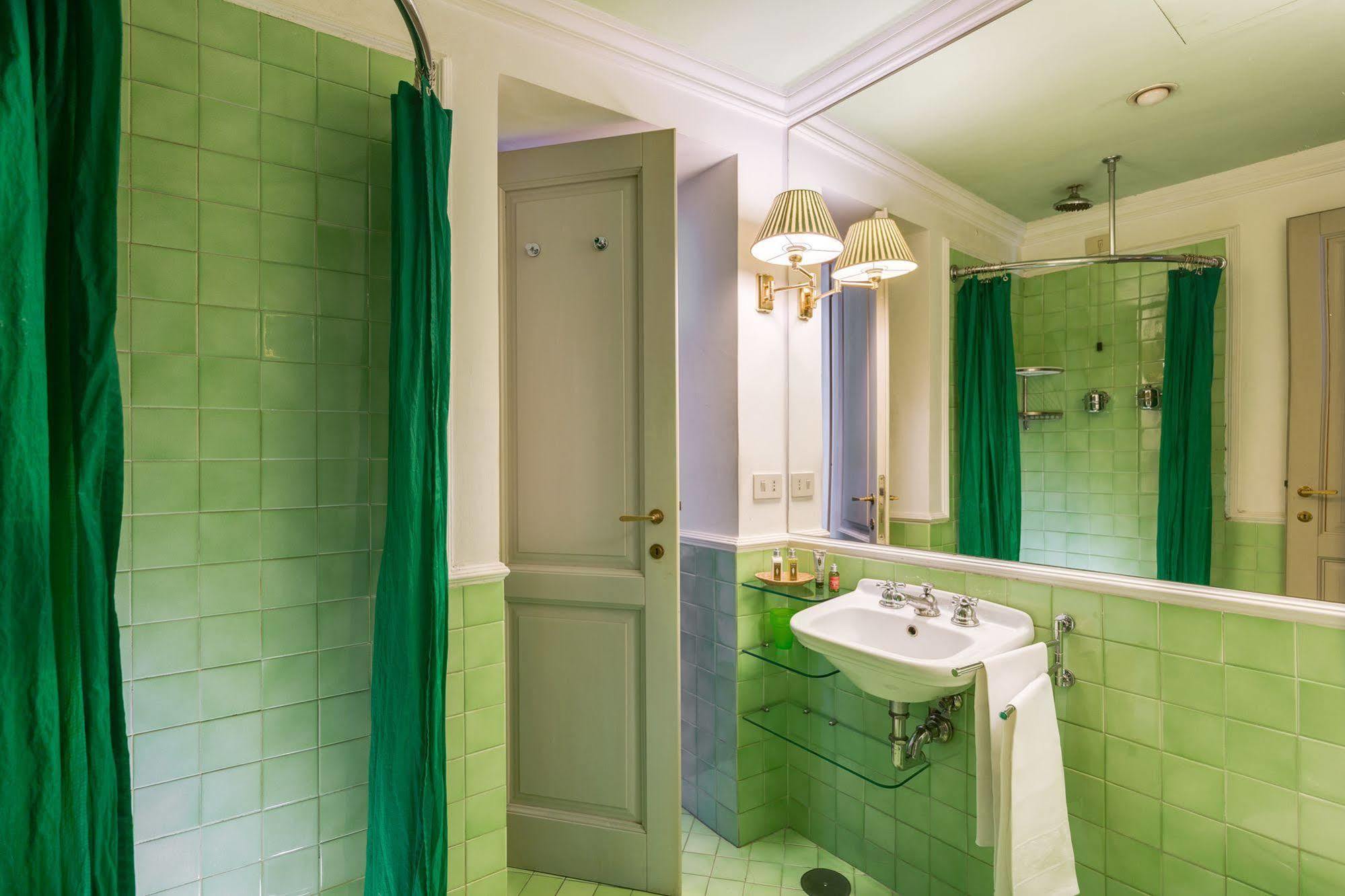Casa Heberart Guest House Capo Le Case Рим Екстер'єр фото